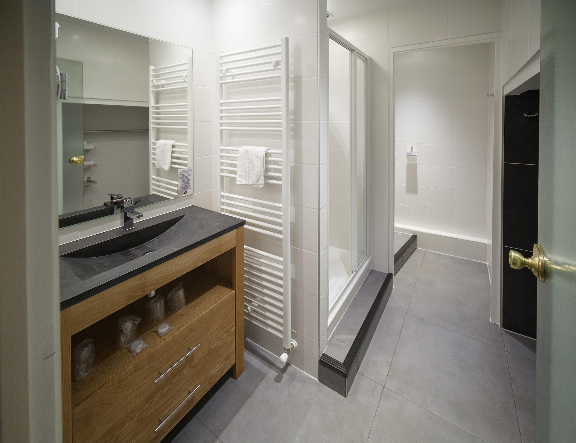 Hotel Des Princes, Chambery Centre Zewnętrze zdjęcie