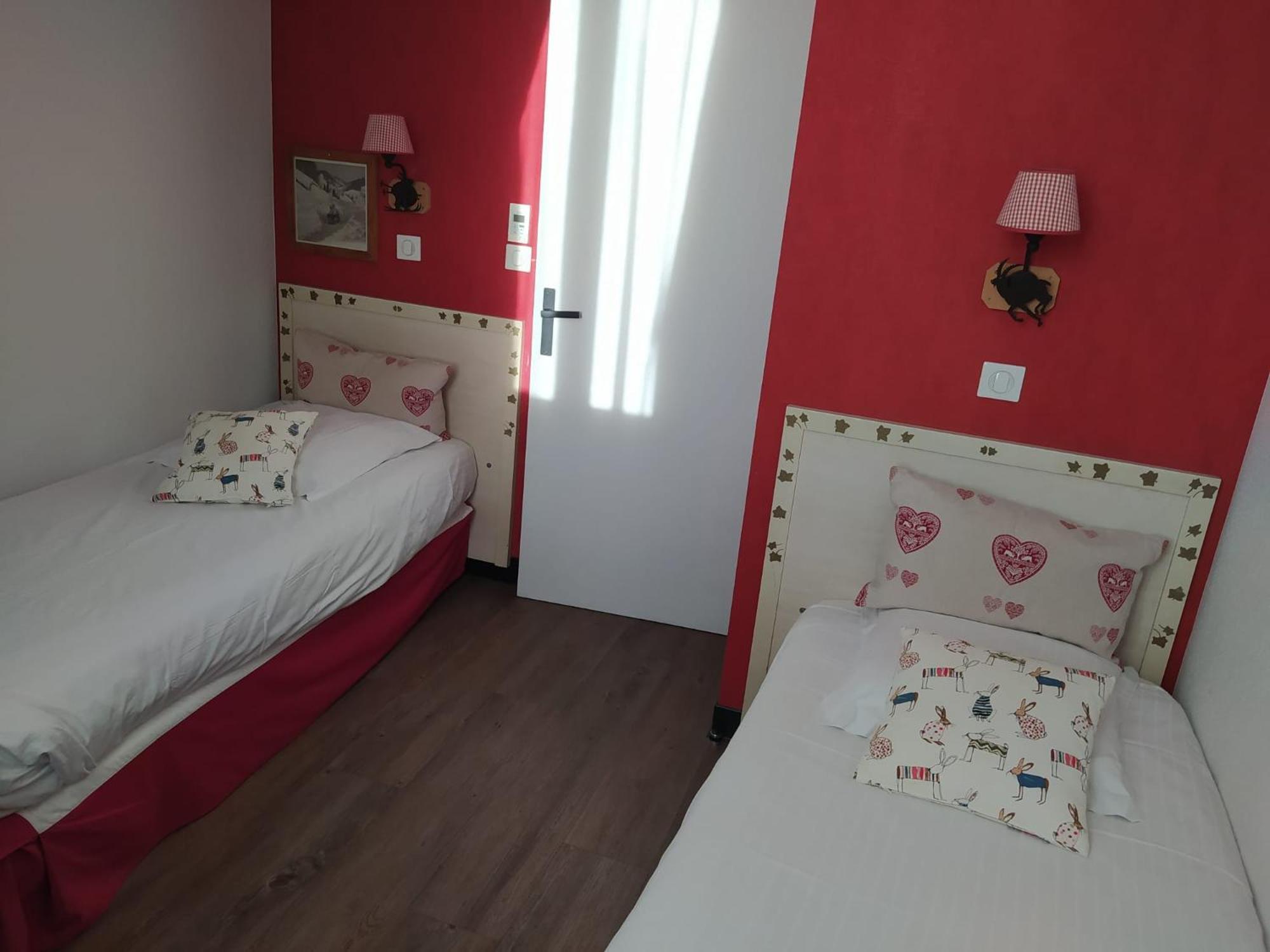 Hotel Des Princes, Chambery Centre Zewnętrze zdjęcie