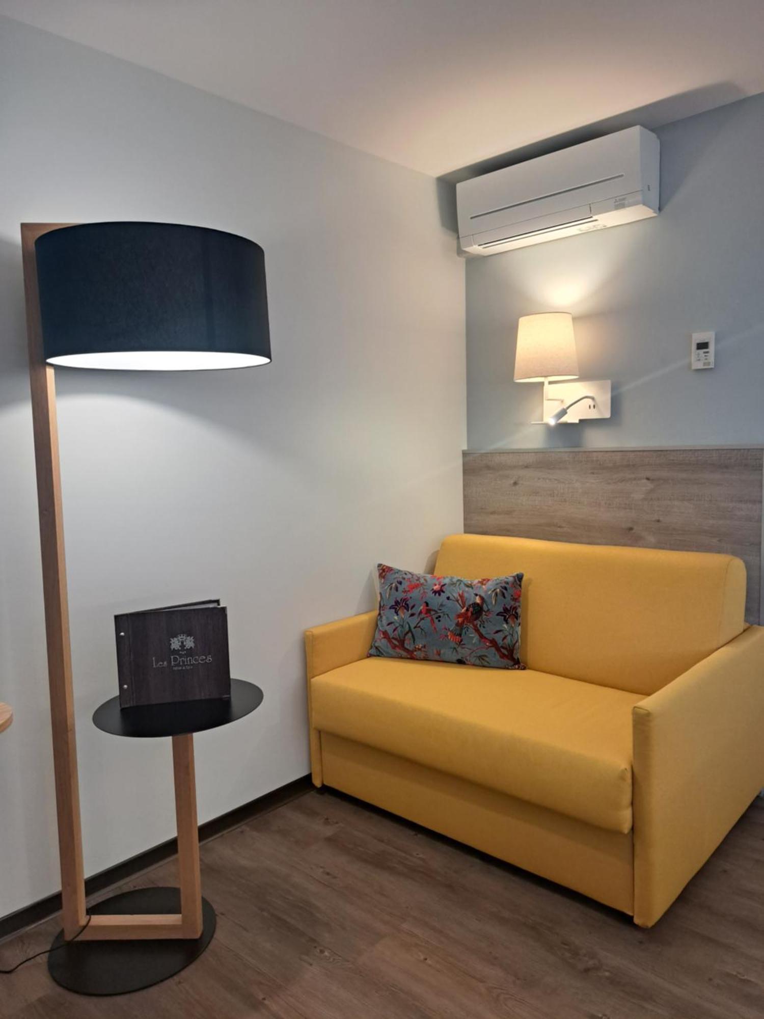 Hotel Des Princes, Chambery Centre Zewnętrze zdjęcie