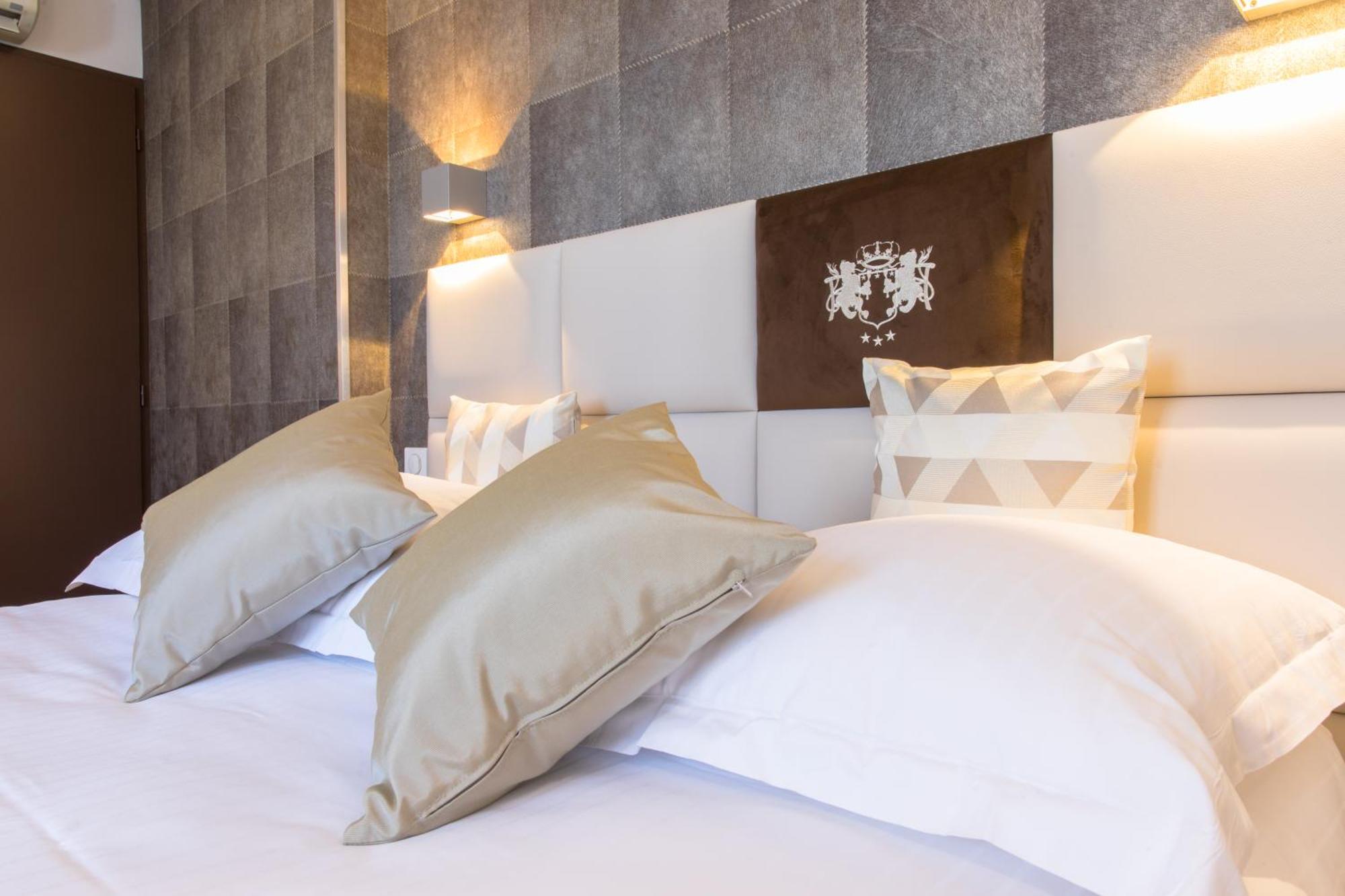 Hotel Des Princes, Chambery Centre Zewnętrze zdjęcie