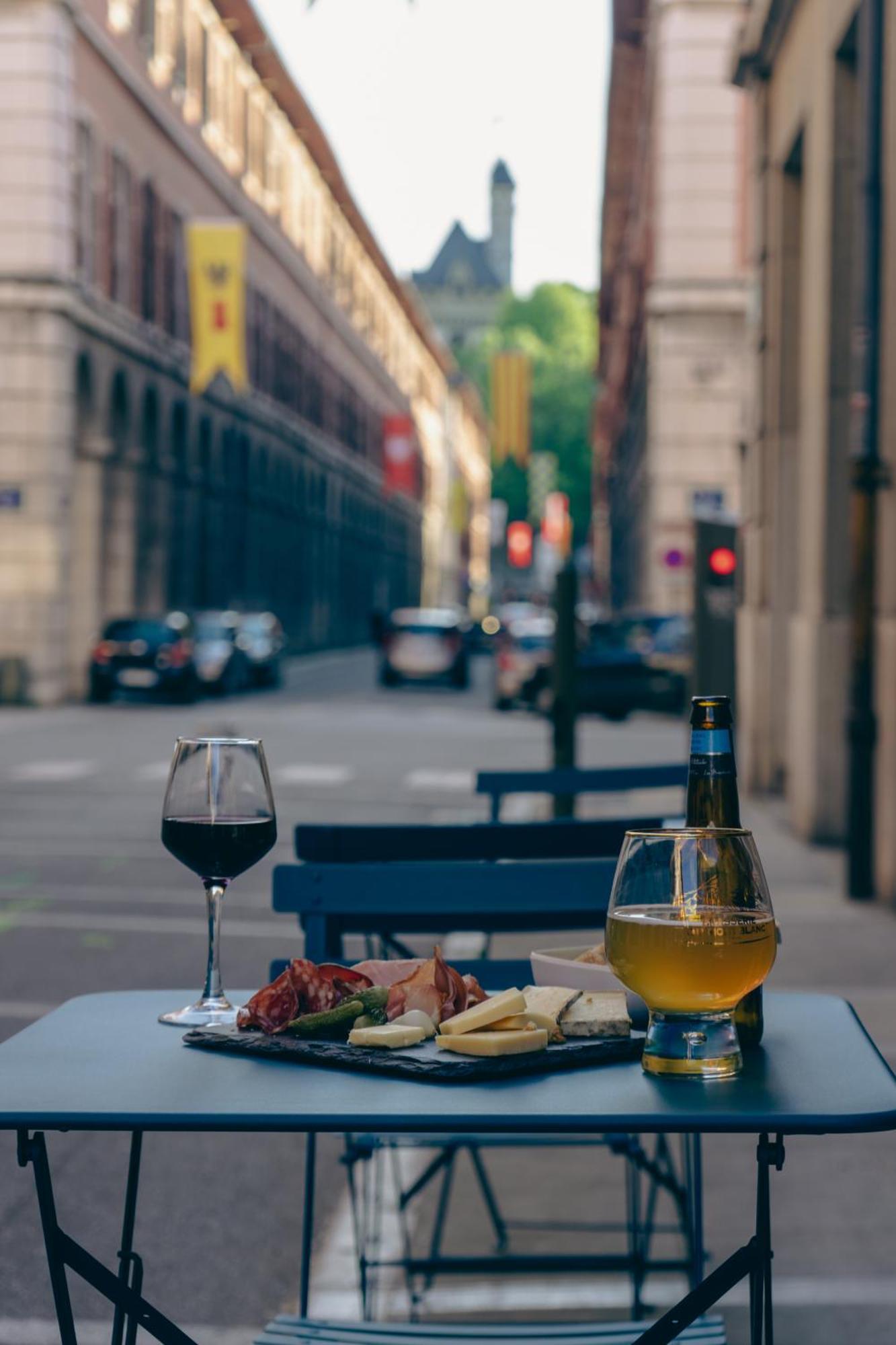 Hotel Des Princes, Chambery Centre Zewnętrze zdjęcie