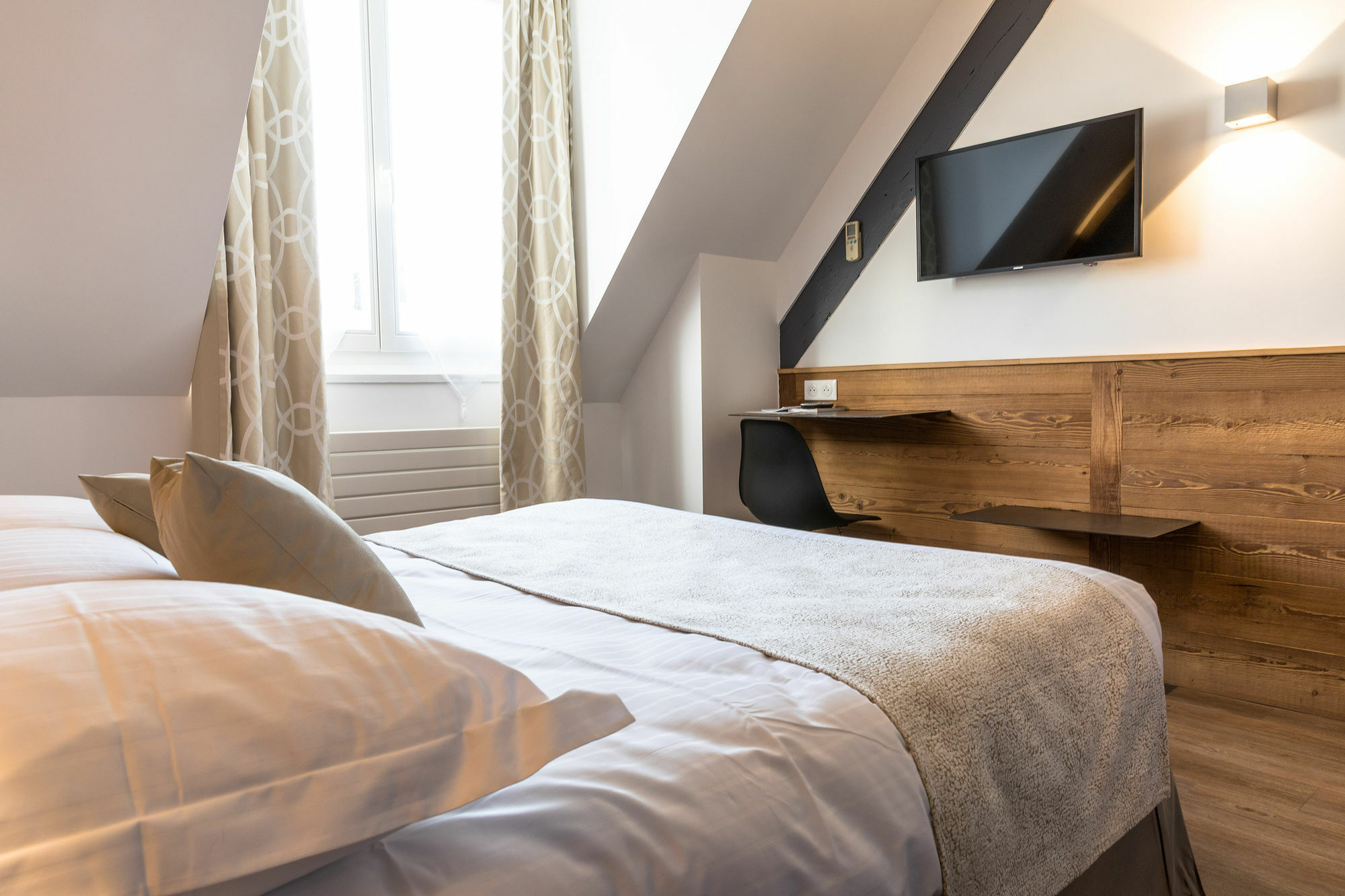 Hotel Des Princes, Chambery Centre Zewnętrze zdjęcie