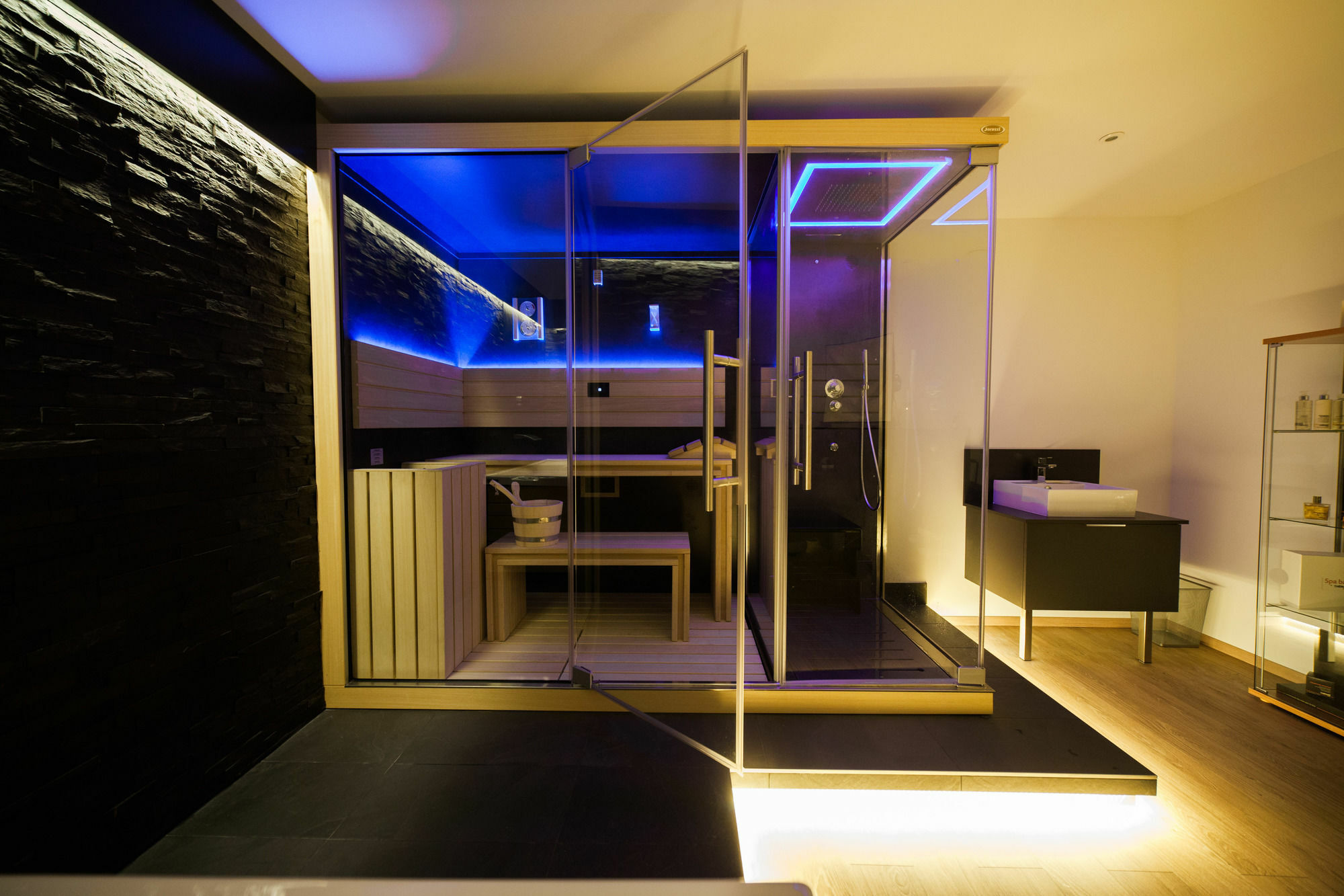 Hotel Des Princes, Chambery Centre Zewnętrze zdjęcie