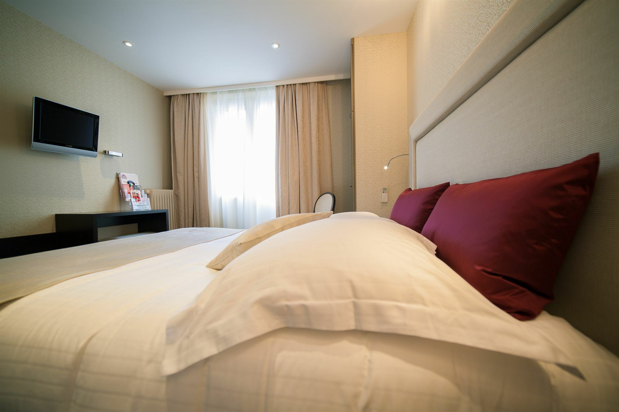 Hotel Des Princes, Chambery Centre Zewnętrze zdjęcie